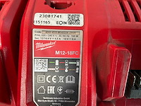 2020 milwaukee m12-18fv acculader - afbeelding 3 van  4