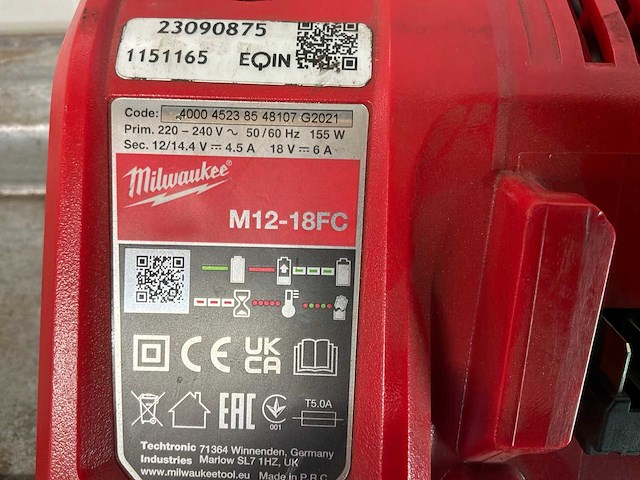 2020 milwaukee m12-18fv acculader - afbeelding 4 van  4