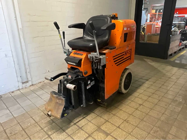 2020 national flooring equipment 5700 bol opzit accu tapijt / vloerstripper - afbeelding 6 van  19
