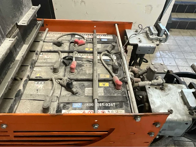 2020 national flooring equipment 5700 bol opzit accu tapijt / vloerstripper - afbeelding 6 van  19