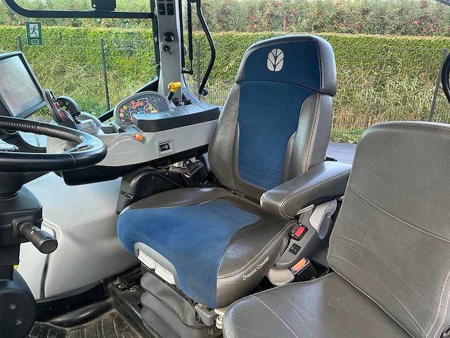 2020 new holland t6.175 vierwielaangedreven landbouwtractor - afbeelding 17 van  33
