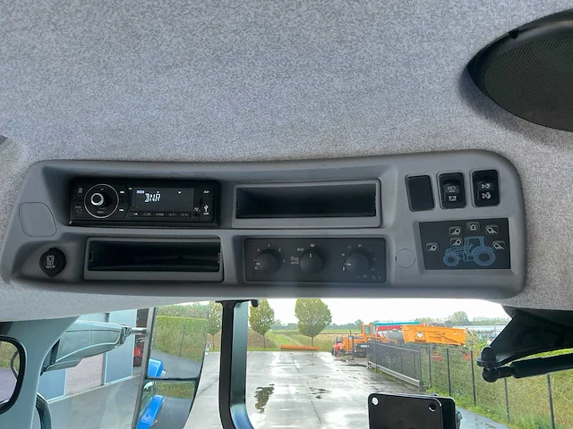 2020 new holland t6.175 vierwielaangedreven landbouwtractor - afbeelding 25 van  33