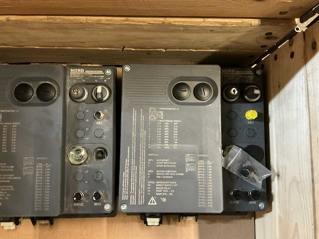 2020 nord drivesystems 3kw sk155e-fds-301-340-a-v00 converter frequentieregelaar (3x) - afbeelding 3 van  4