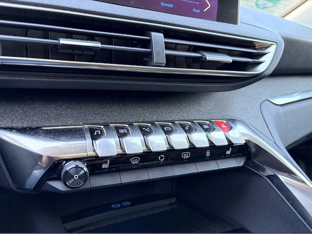 2020 peugeot 3008 bomvol personenauto - afbeelding 4 van  7