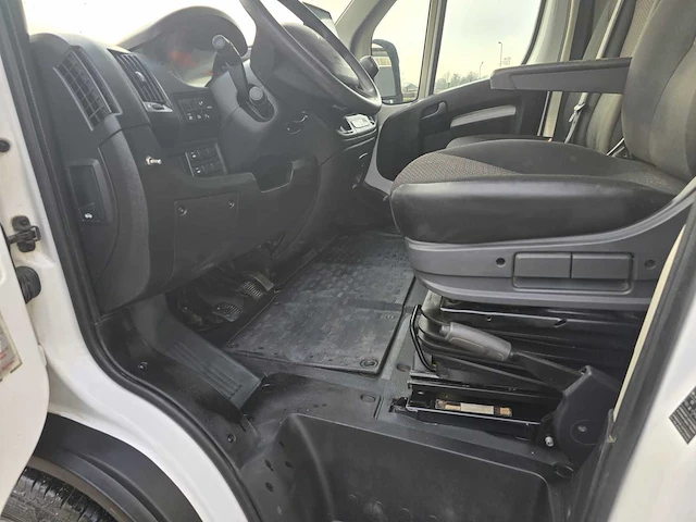 2020 peugeot boxer 435 2.2 hdi - 7-zits bedrijfswagen - afbeelding 24 van  40
