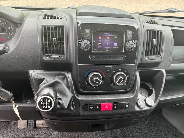 2020 peugeot boxer 435 2.2 hdi l3h2zwpr bedrijfswagen - afbeelding 16 van  39