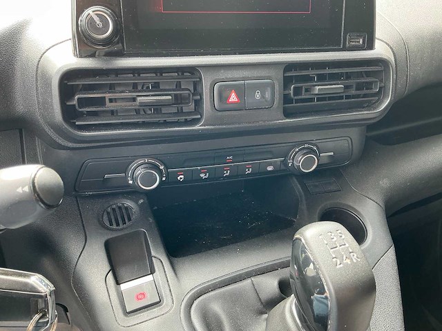 2020 peugeot partner 1.5 bluehdi premium bedrijfswagen - afbeelding 16 van  35