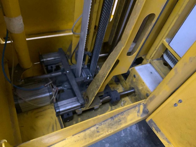 2020 polycut verticale polycarbonaat platensnijmachine - afbeelding 8 van  9