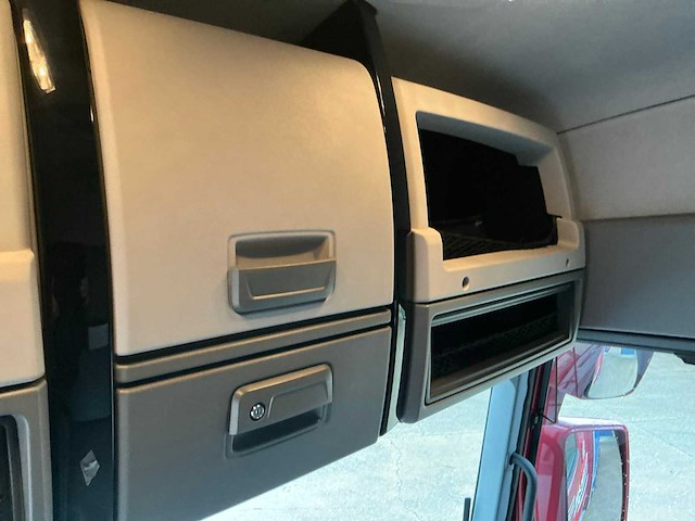 2020 renault t motorwagen met huifopbouw - afbeelding 35 van  48