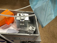 2020 reynaers aluminium profiel ponsinstallatie met pons unit en tooling - afbeelding 8 van  18