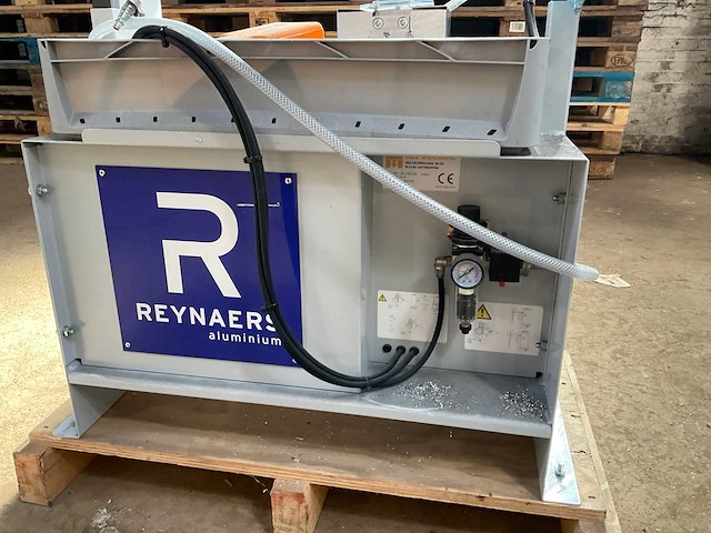 2020 reynaers aluminium profiel ponsinstallatie met pons unit en tooling - afbeelding 10 van  18
