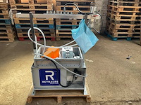 2020 reynaers aluminium profiel ponsinstallatie met pons unit en tooling - afbeelding 9 van  18