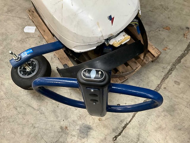 2020 robopac robot m110 frd plus mobiele robot-wrapper - afbeelding 7 van  11