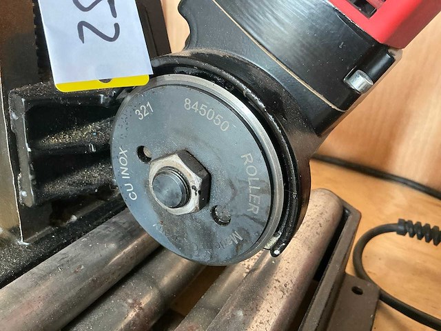 2020 roller disc 100 buizen afkortmachine - afbeelding 4 van  5