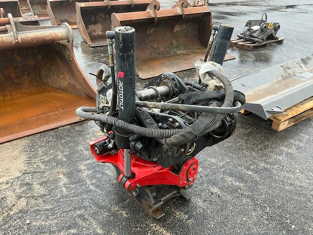 2020 rototilt r5 hydraulische roterende snelwissel - afbeelding 6 van  11