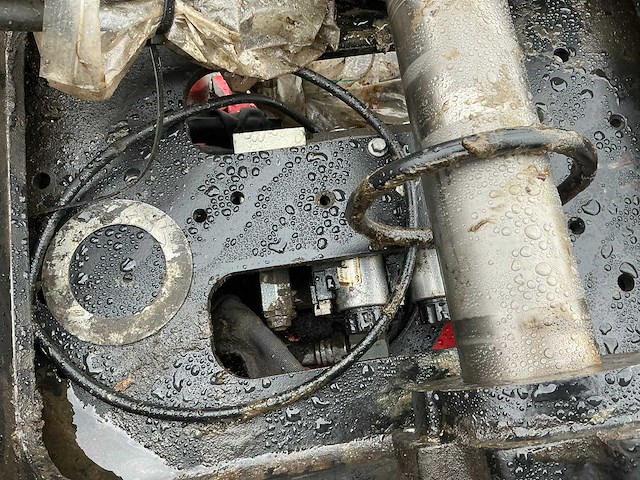 2020 rototilt r5 hydraulische roterende snelwissel - afbeelding 3 van  11