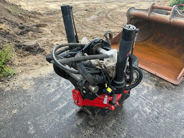 2020 rototilt r5 hydraulische roterende snelwissel - afbeelding 6 van  11