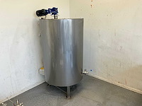 2020 rvs opslagtank met roerwerk