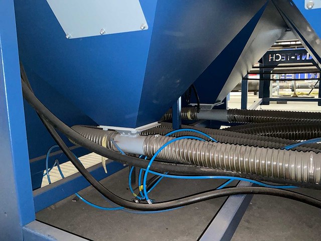 2020 sant-tech pk-180/zo-250p straalcabine set (pk-180) met afzuiging (zo-250p) en drukvat - afbeelding 9 van  29