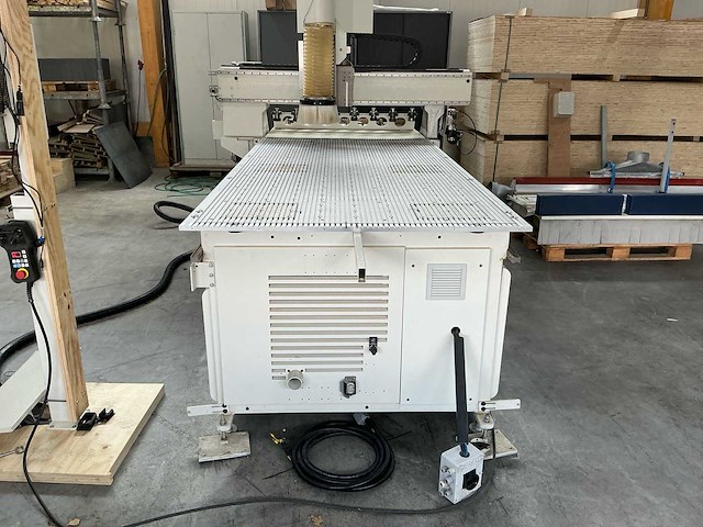2020 scm morbidelli n100 cnc-freesmachine en boormachine - afbeelding 12 van  41