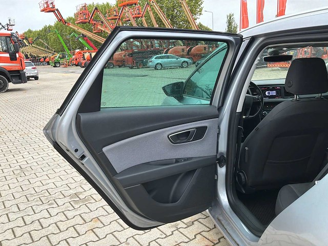 2020 seat leon st fl style 1.6 ultimate edition personenauto - afbeelding 13 van  46