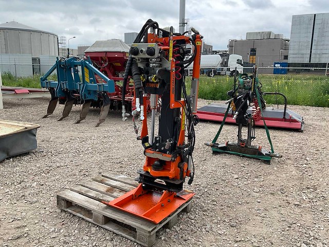 2020 siwi maskiner mm800 hydraulische aanpikhaak - afbeelding 1 van  5