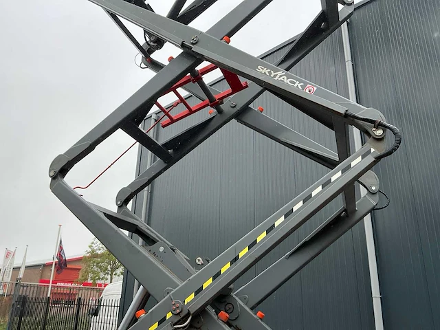 2020 skyjack sj9243 rt axldrive schaarhoogwerker - afbeelding 9 van  39