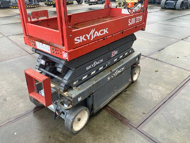 2020 skyjack sjiii 3219 schaarhoogwerker - afbeelding 17 van  20