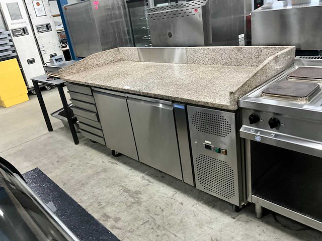 2020 skyrainbow thpz2610tn mobiele pizzawerkbank - afbeelding 1 van  13