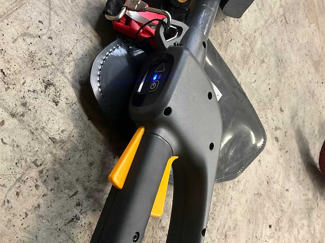 2020 stiga sps 700 ae & sbc 700 d ae 36 volt tuingereedschap - afbeelding 13 van  15