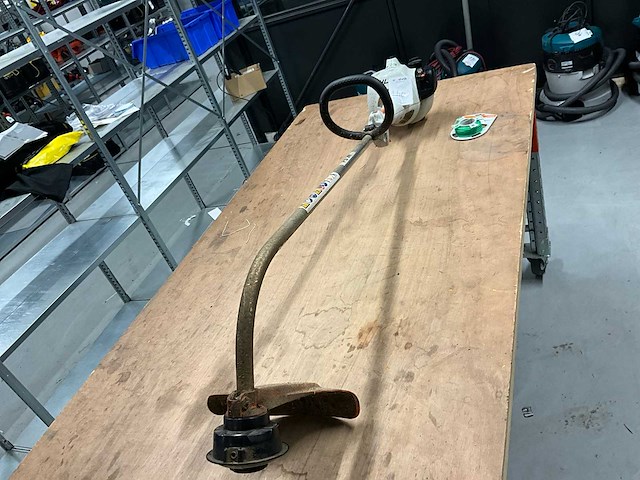 2020 stihl fs38 bosmaaier - afbeelding 1 van  9