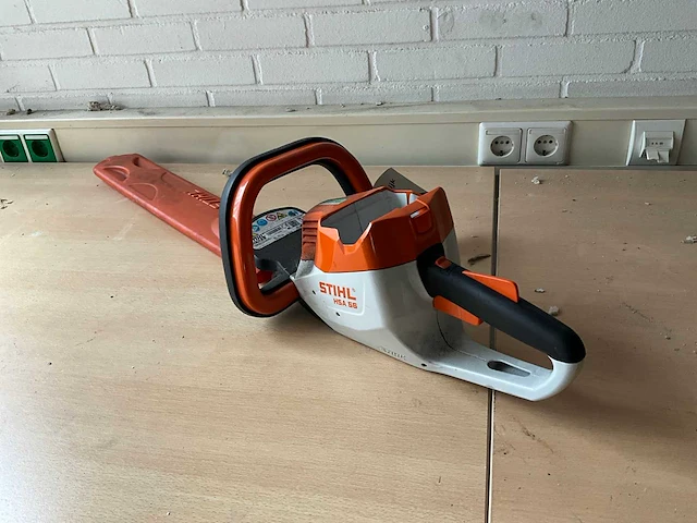 2020 stihl hsa 56 accu heggenschaar - afbeelding 1 van  5