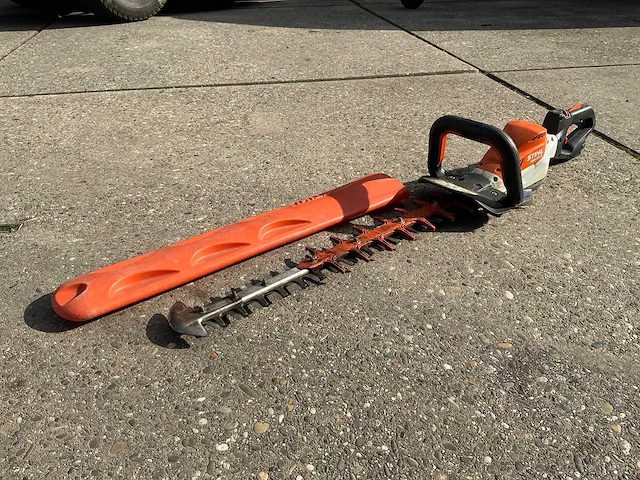2020 stihl hsa94r heggenschaar - afbeelding 1 van  6