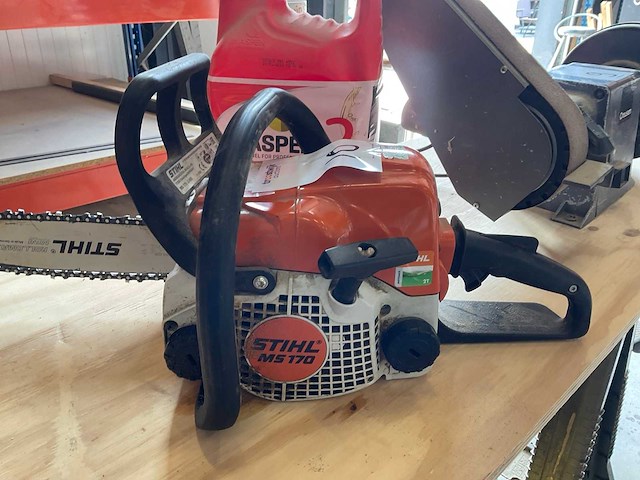 2020 stihl ms 170 2-mix kettingzaag - afbeelding 2 van  2