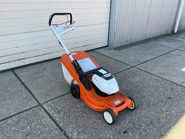 2020 stihl rma 448 tc grasmaaier - afbeelding 2 van  3
