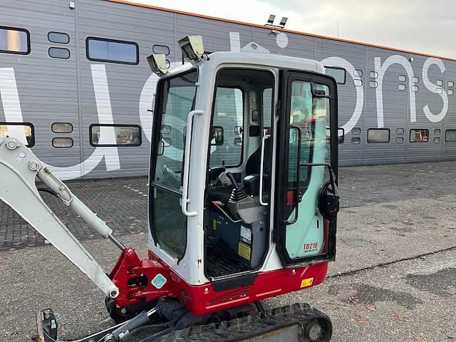 2020 takeuchi tb216 minigraafmachine - afbeelding 14 van  30