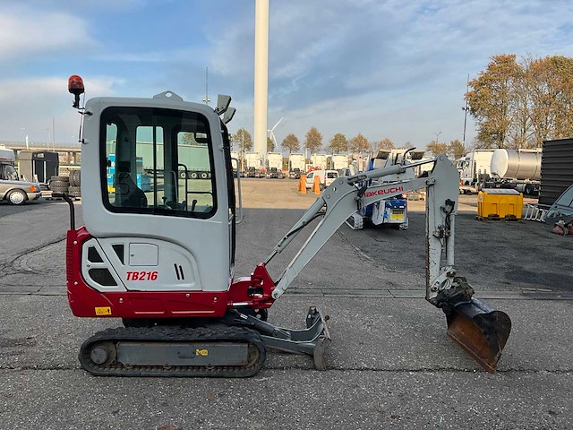 2020 takeuchi tb216 minigraafmachine - afbeelding 27 van  30