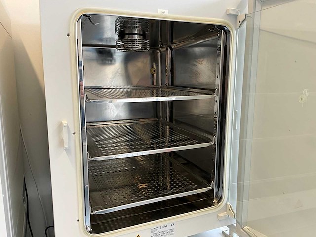 2020 thermo wetenschappelijke heracell 150i gp laboratorium co2-incubator (2x) - afbeelding 5 van  13