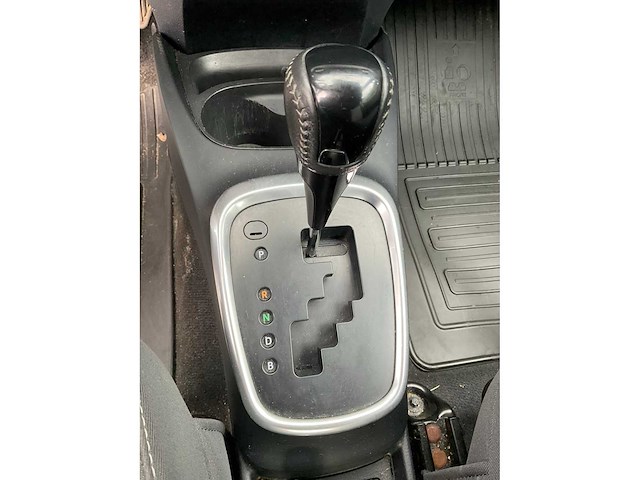 2020 toyota yaris 1.5 hybrid dynamic personenauto - afbeelding 18 van  34