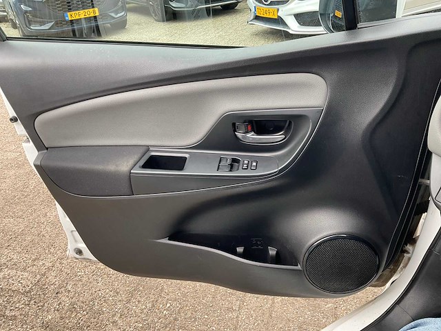 2020 toyota yaris 1.5 hybrid dynamic personenauto - afbeelding 21 van  34