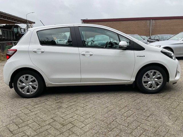 2020 toyota yaris 1.5 hybrid dynamic personenauto - afbeelding 30 van  34