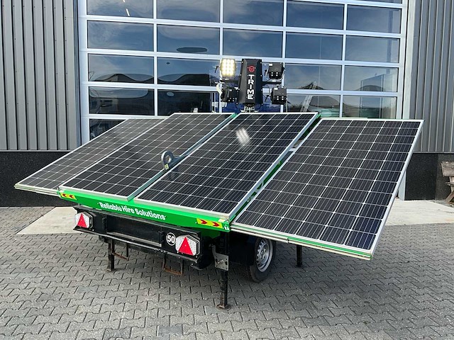 2020 trieme x-solar lichtmast led met zonnepaneel - afbeelding 12 van  23