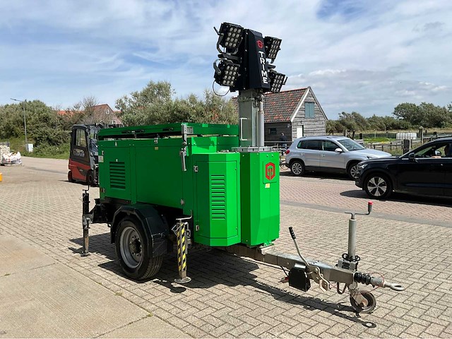 2020 trime x-solar hybrid mobiele lichtmast - afbeelding 12 van  19