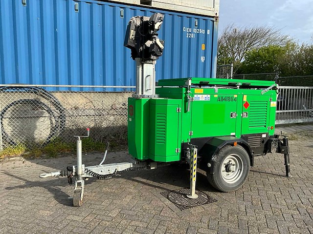 2020 trime x-solar hybrid mobiele lichtmast - afbeelding 1 van  14