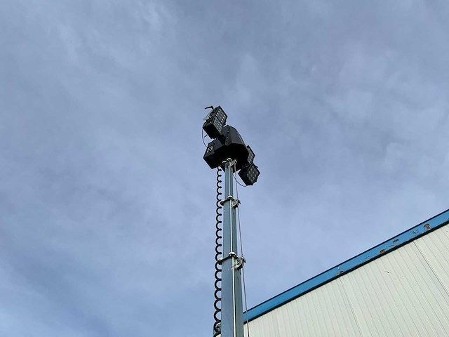 2020 trime x-solar hybrid mobiele lichtmast - afbeelding 11 van  14