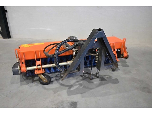 2020 tuchel-sweep kompakt 520-175 veegmachine - afbeelding 11 van  14