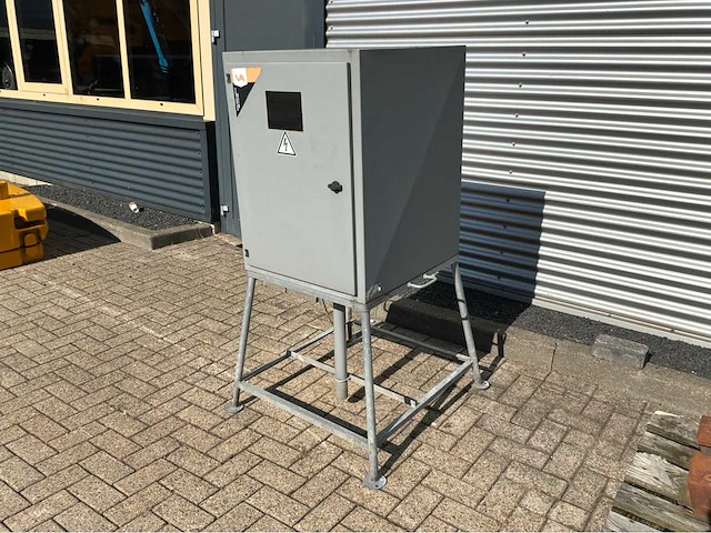 2020 visser bzi40-020003-sp1 stroomkast - afbeelding 2 van  4