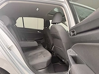 2020 volkswagen golf 1.5 tsi r-line pano bns personenauto - afbeelding 3 van  24