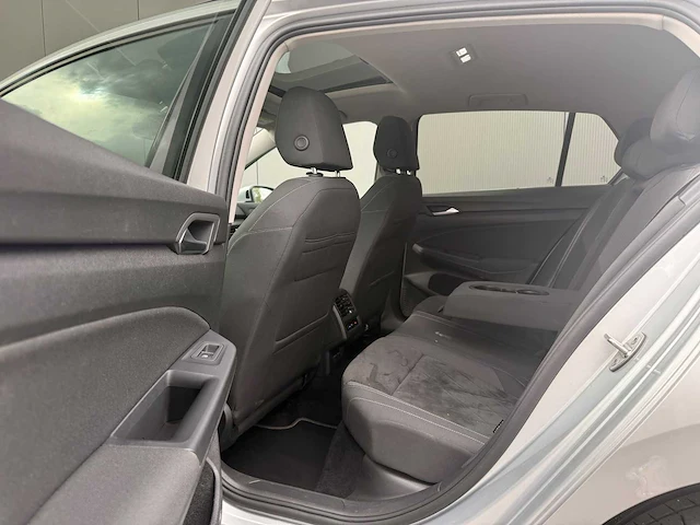 2020 volkswagen golf 1.5 tsi r-line pano bns personenauto - afbeelding 14 van  24