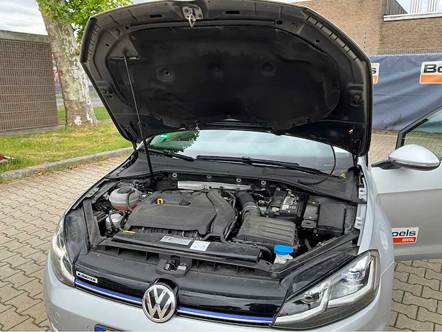2020 volkswagen golf bluemotion 1.5 tsi cl bns personenauto - afbeelding 19 van  36